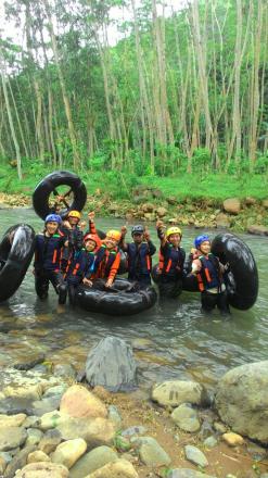 River Tubing Watulawang  Salah Satu Ikon Desa Wisata Sawahan