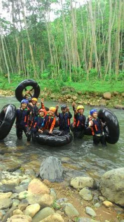 River Tubing Watulawang Salah Satu Ikon Desa Wisata Sawahan