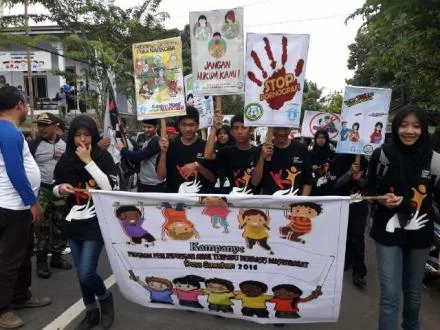 KEGIATAN JALAN SEHAT DALAM RANGKA KAMPANYE PROGRA